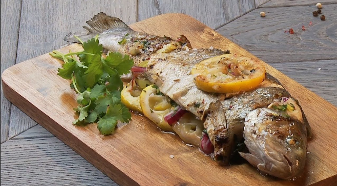 (Medium) Charcoal Grilled Croaker Fish